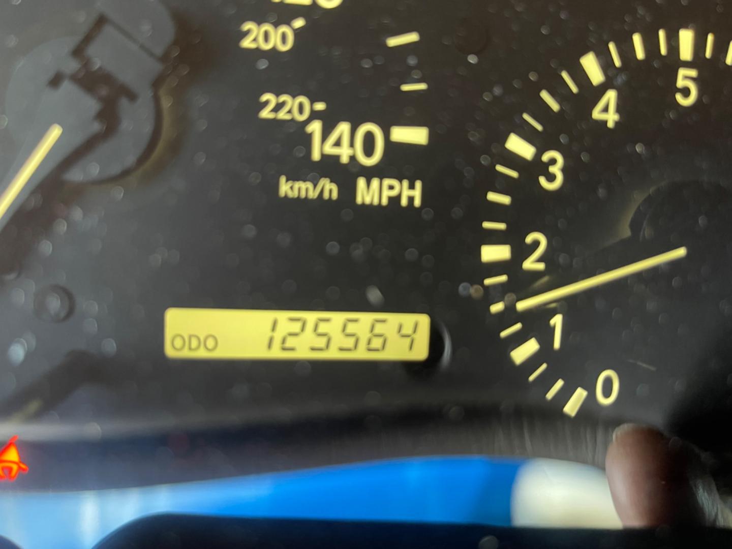 2000 Lexus RX 300 AWD (JT6HF10U4Y0) with an 3.0L V6 DOHC 24V engine, 4-Speed Automatic Overdrive transmission, located at 813 E Fairview Ave, Meridian , ID, 83642, (208) 336-8230, 43.618851, -116.384010 - Photo#10